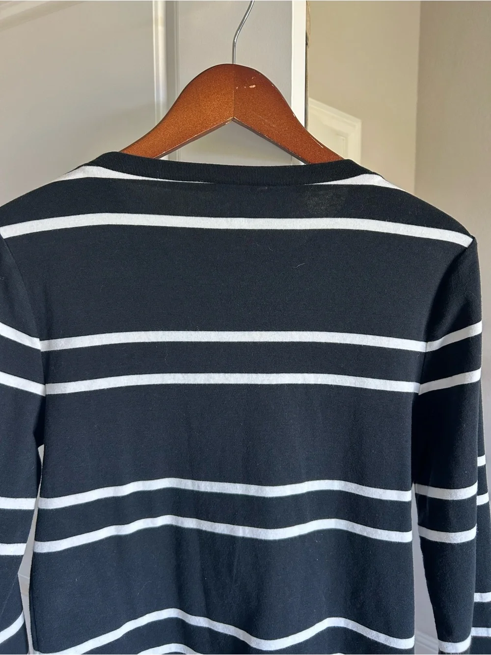 J Crew Perfect Fit longsleeve crewneck t-shirt with lion buttons black white